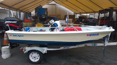 Boat refinished with Spraymax aerosols