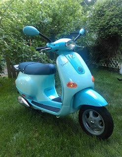 Vespa Scooter 2002 ET2